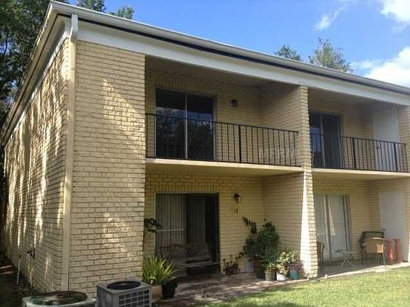 2nd image of 162 Lewfield Cir