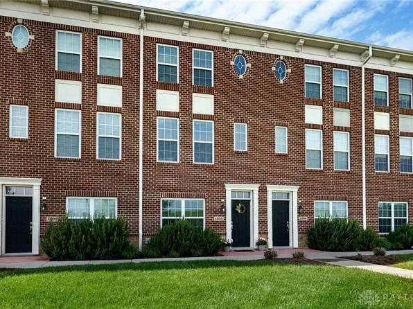 1203 Parklake Row, Springboro, OH 45066