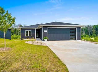 4001 Antwerp Ave #3, Green Bay, WI 54313