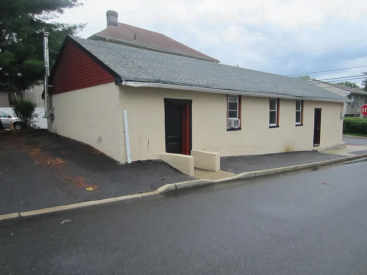 2 bed, $2,600 — Photo 1