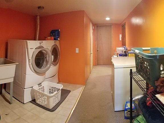 Laundry room. 16' x 10'