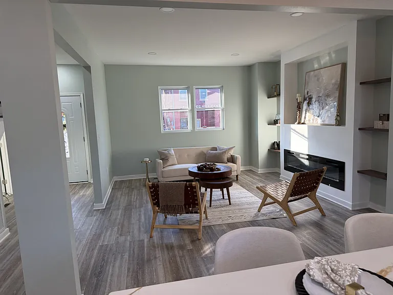 1136 Farmer St — Photo 10