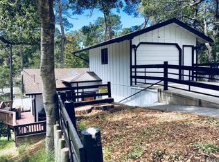 2404 Bradford Pl, Cambria, CA 93428