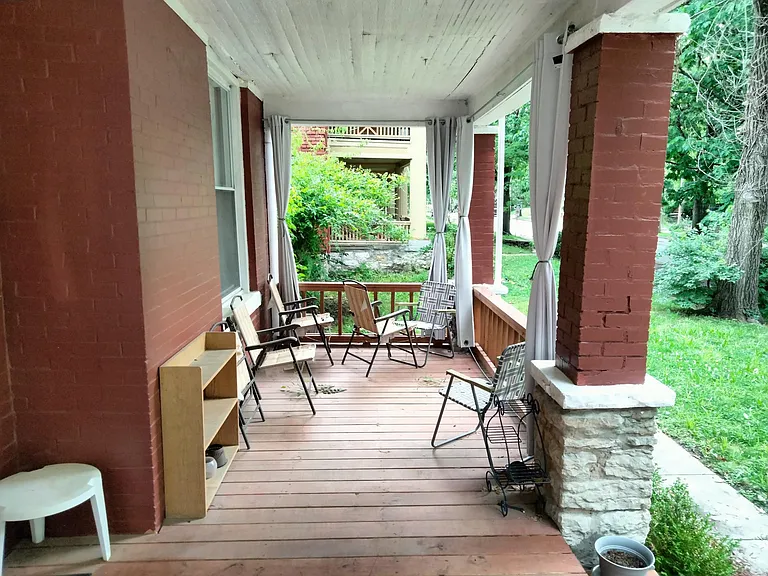 2817 Charlotte St #1 — Photo 3