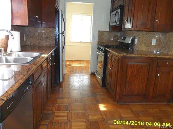 3rd image of 2718 Fairgreen Ave