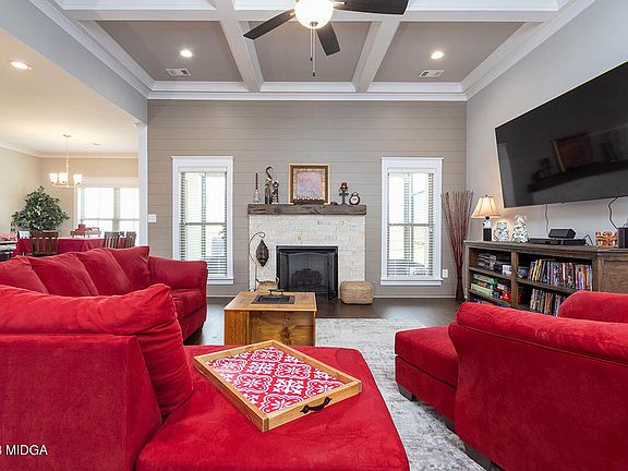 4th image of 301 Foxberry Nook