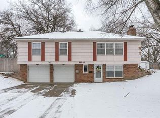 9101 Wedd Dr, Overland Park, KS 66212