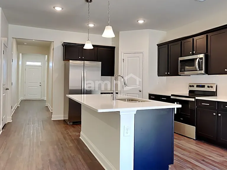 76 Pecan Dr — Photo 3