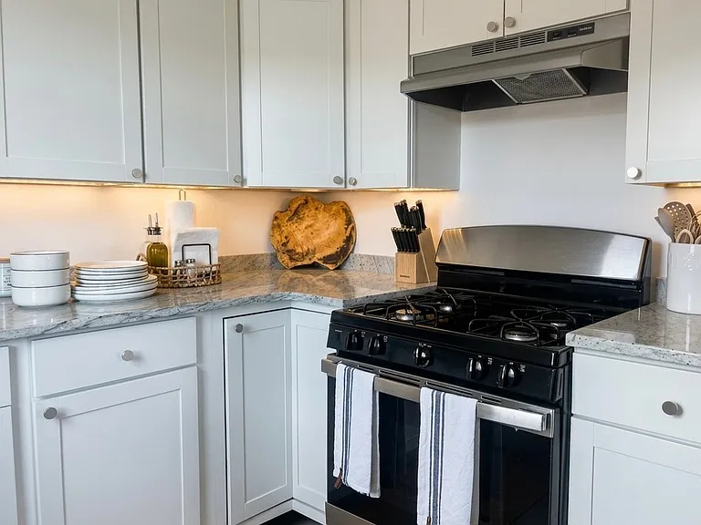 600 Brinley Ave #2S — Photo 13
