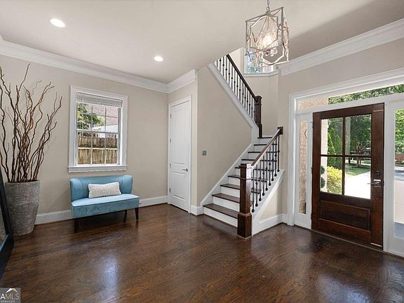 4th image of 2601 Stoland Dr NE