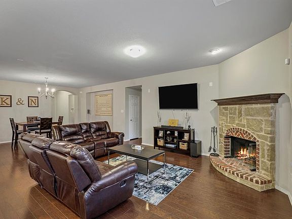 5th image of 1805 Stephen Dr