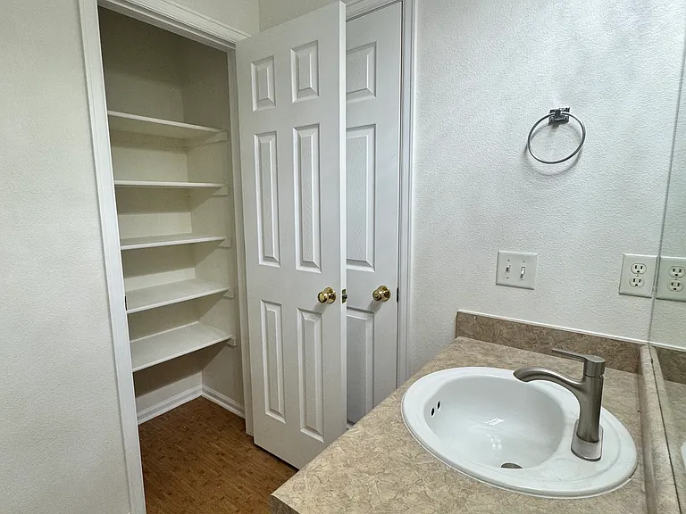 5703 S Yakima Way — Photo 15