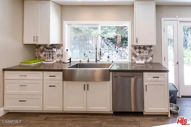 3287 Sierra Dr — Photo 11