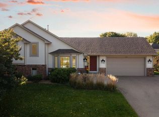3789 Parkwood Ln, Vadnais Heights, MN 55127