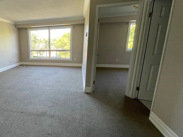 1275 Bentley Dr — Photo 4