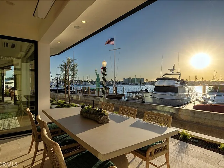 130 S Bay Front — Photo 55