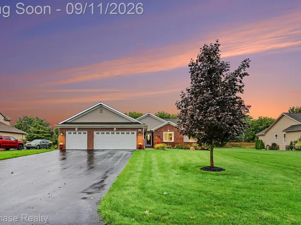 349 Corkwood Dr, Oxford, MI 48371