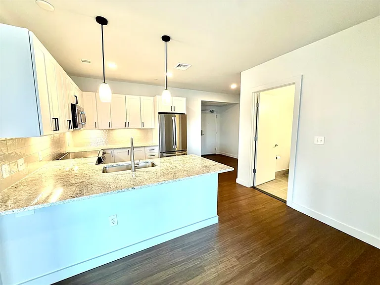45 W Central St #215 — Photo 4