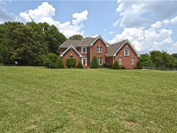763 Smith Rd, Lebanon, TN 37087
