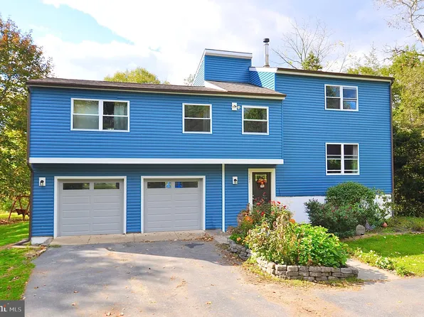 123 Young Ln, Centre Hall, PA 16828