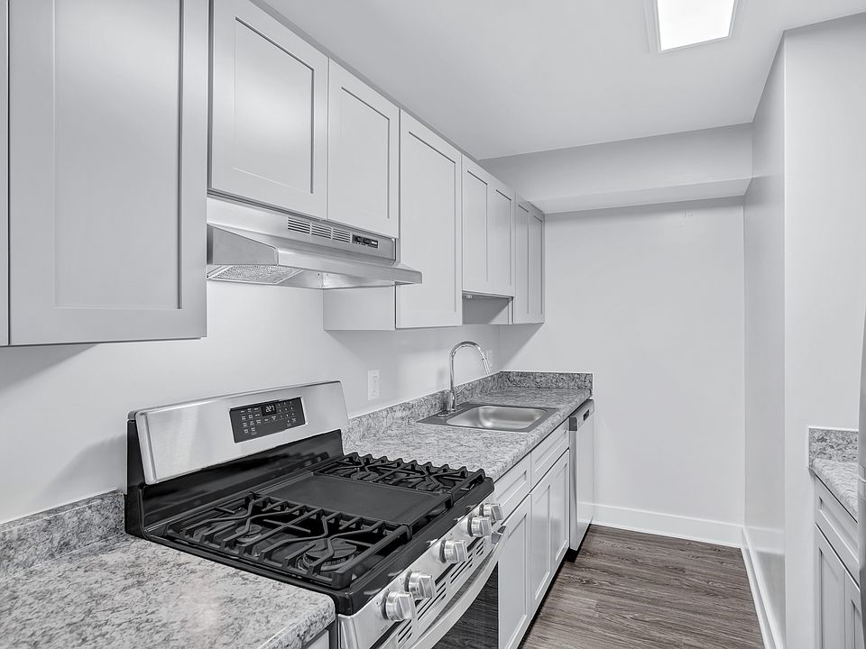 1st image of 118 Galveston St SW #58202