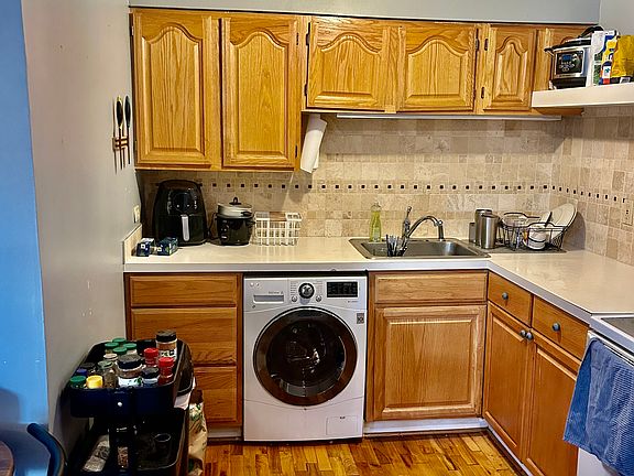 4th image of 1125 N Corona St APT 2