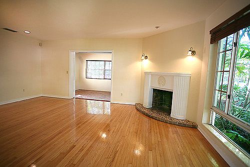 2nd image of 301 NE 98th St