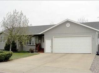 300 28th St NW, Minot, ND 58703