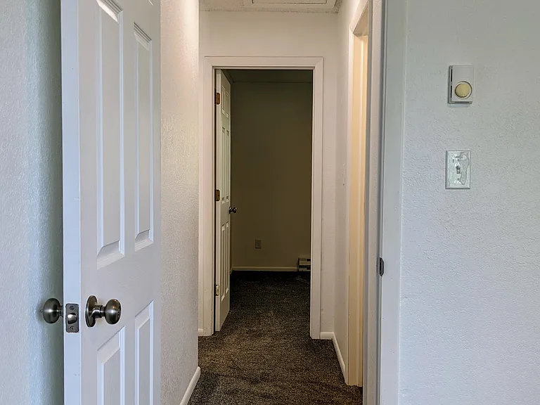 Aspen St — Photo 10