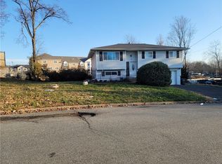 13 Elener Ln, Spring Valley, NY 10977