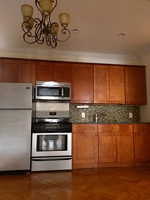 Rented by EXR | media 10