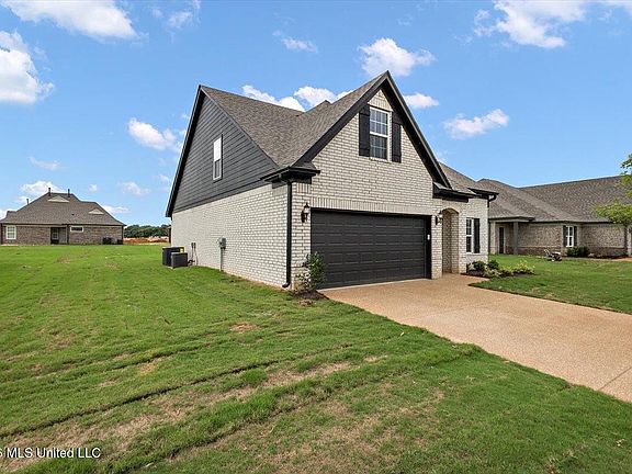 3rd image of 13854 Molly Madeline Ln