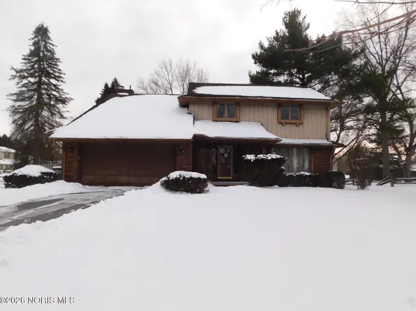 5637 Swan Creek Dr, Toledo, OH 43614