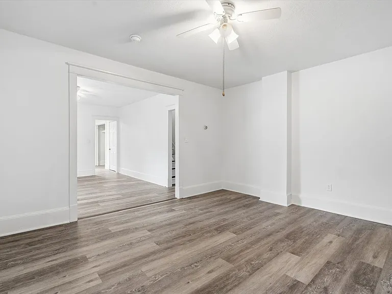 64 Penn St — Photo 15
