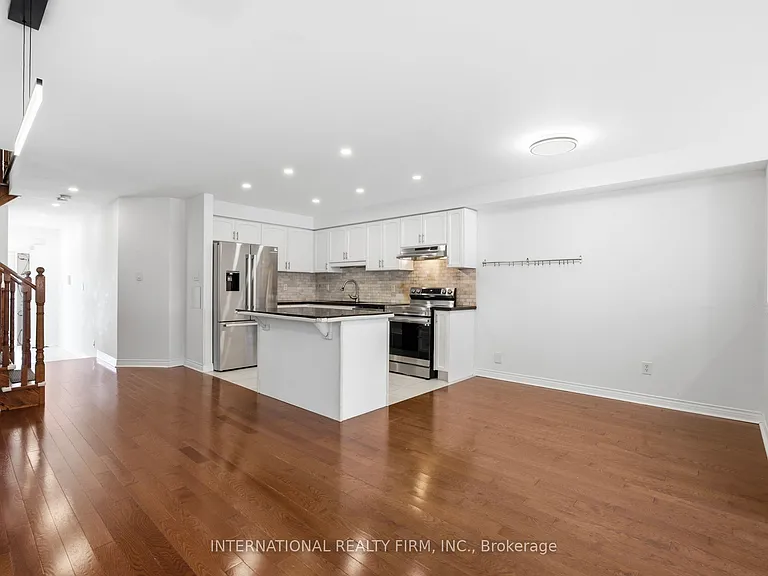 68 Old Orchard Cres — Photo 10