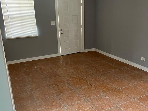 4th image of 6932 Bay Dr #5