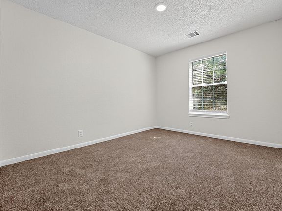 4th image of 1725 Jerusalem Dr