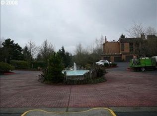 168 Oswego Smt #BLD23, Lake Oswego, OR 97035