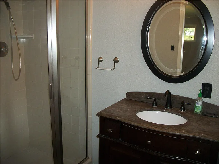 111 Shadylyn Dr — Photo 11