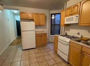 226 E 83rd St #3FW, New York, NY 10028