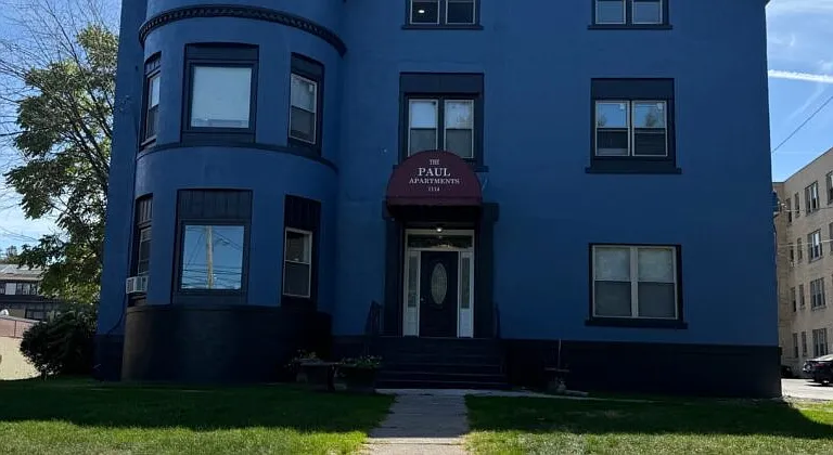 1114 E Genesee St — Photo 1