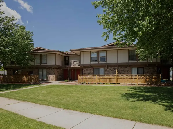 1515 Holiday Dr., 1515 Holiday Dr #7, Janesville, WI 53545