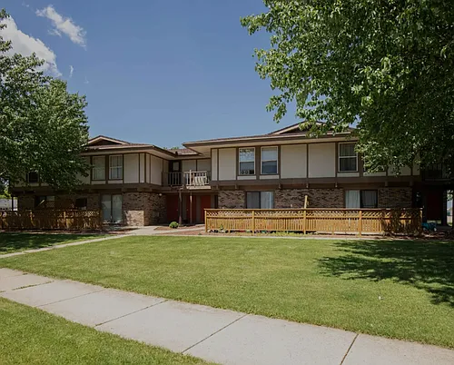 1515 Holiday Dr Photo 1