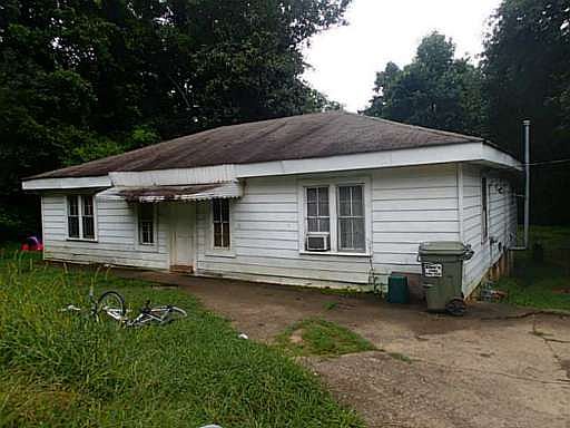 2nd image of 156 Lucky St