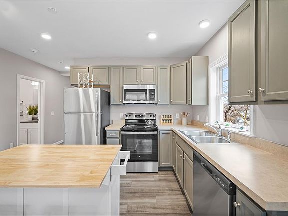 4th image of 108 N Kensico Ave #1B