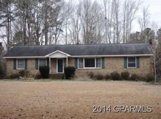 101 Dogwood Dr, Washington, NC 27889