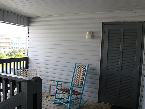 3rd image of 305 W First Street #3
