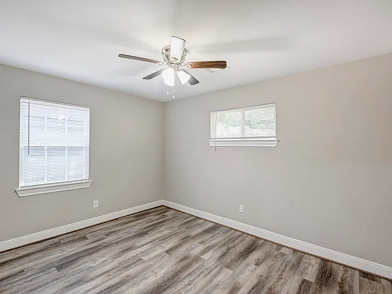 8510 Alcott Dr — Photo 10