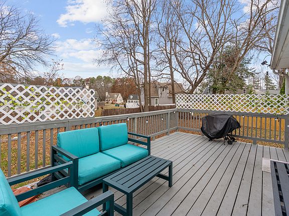 5th image of 10132 Berrymeade Hills Ter