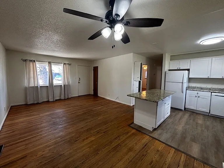 147 Lummis Ct — Photo 3